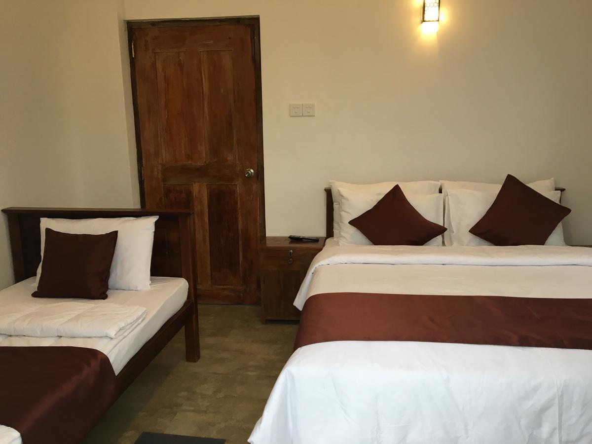 Hotel Ranvil نوفارا إيلِيا المظهر الخارجي الصورة