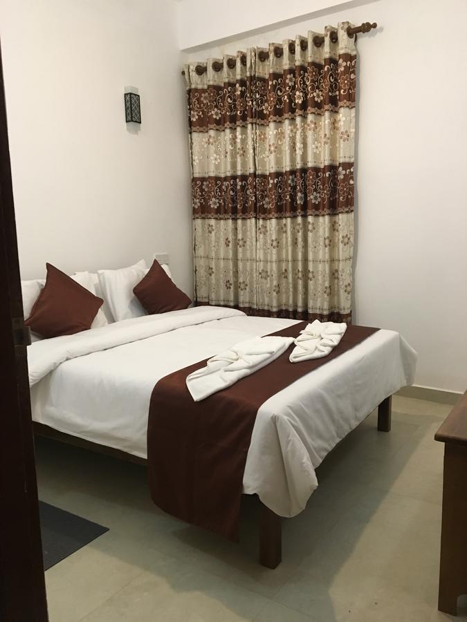 Hotel Ranvil نوفارا إيلِيا المظهر الخارجي الصورة