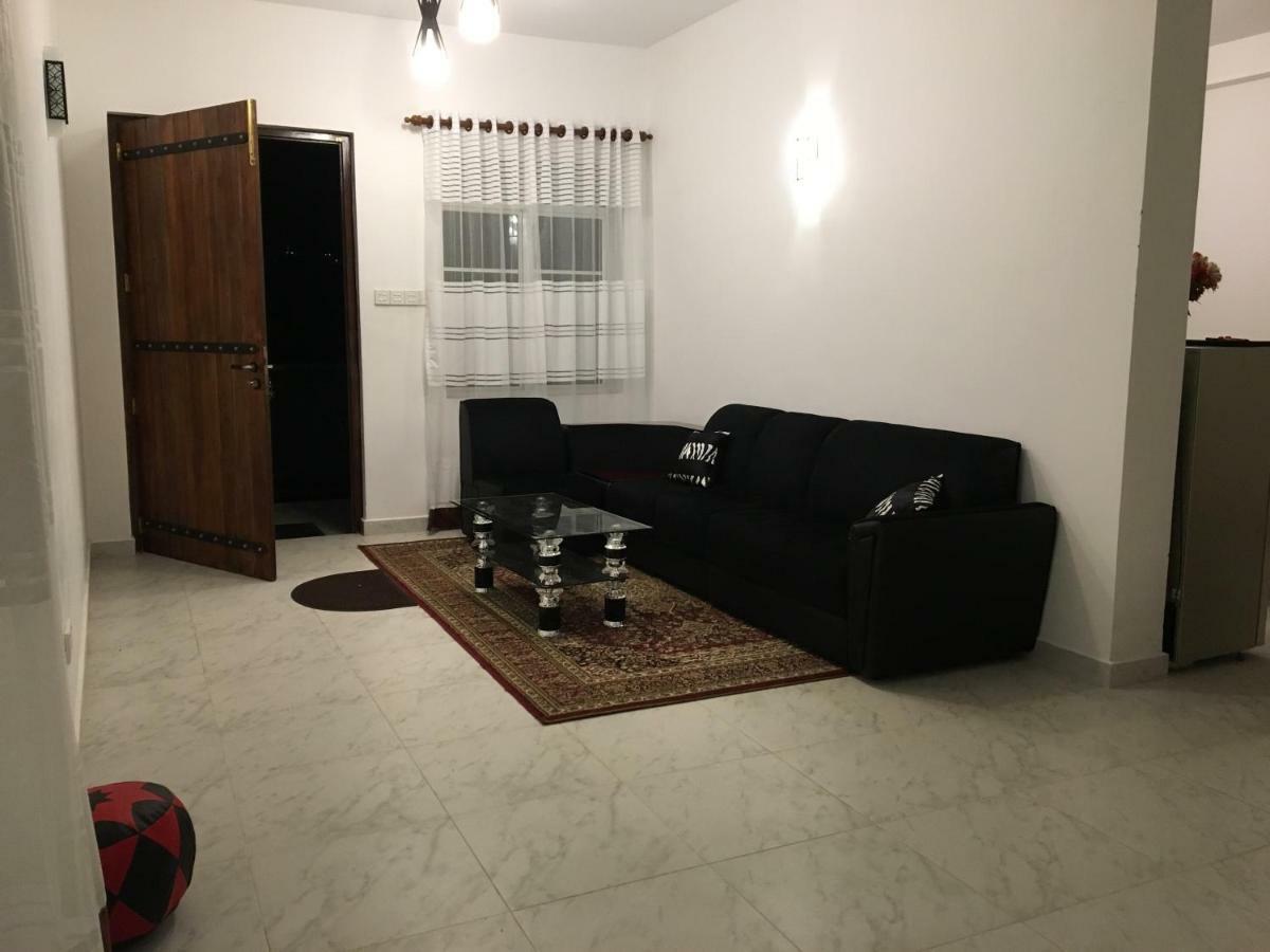 Hotel Ranvil نوفارا إيلِيا المظهر الخارجي الصورة