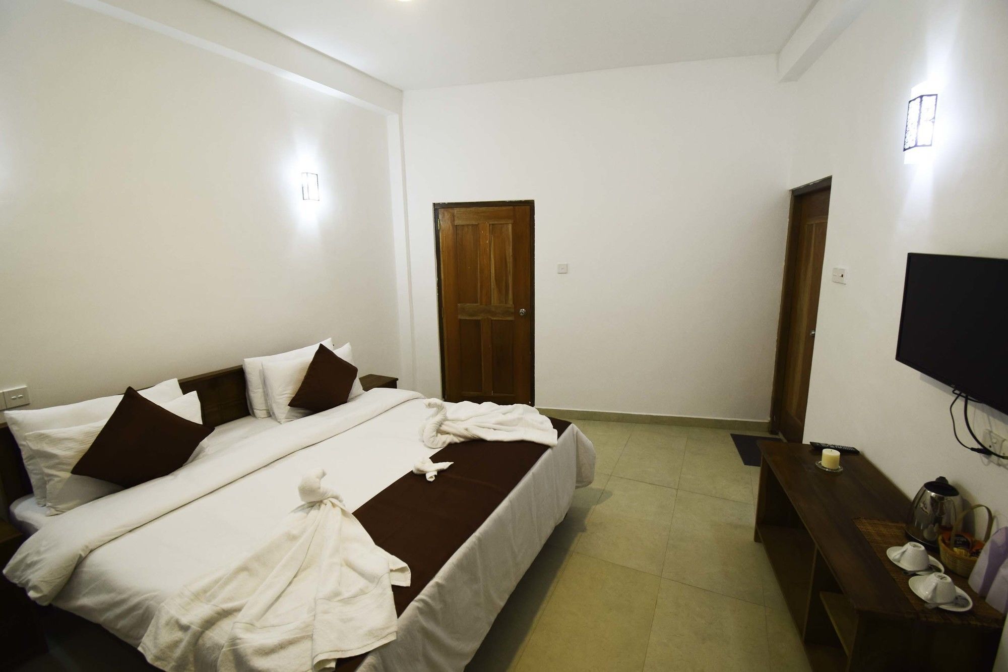 Hotel Ranvil نوفارا إيلِيا المظهر الخارجي الصورة