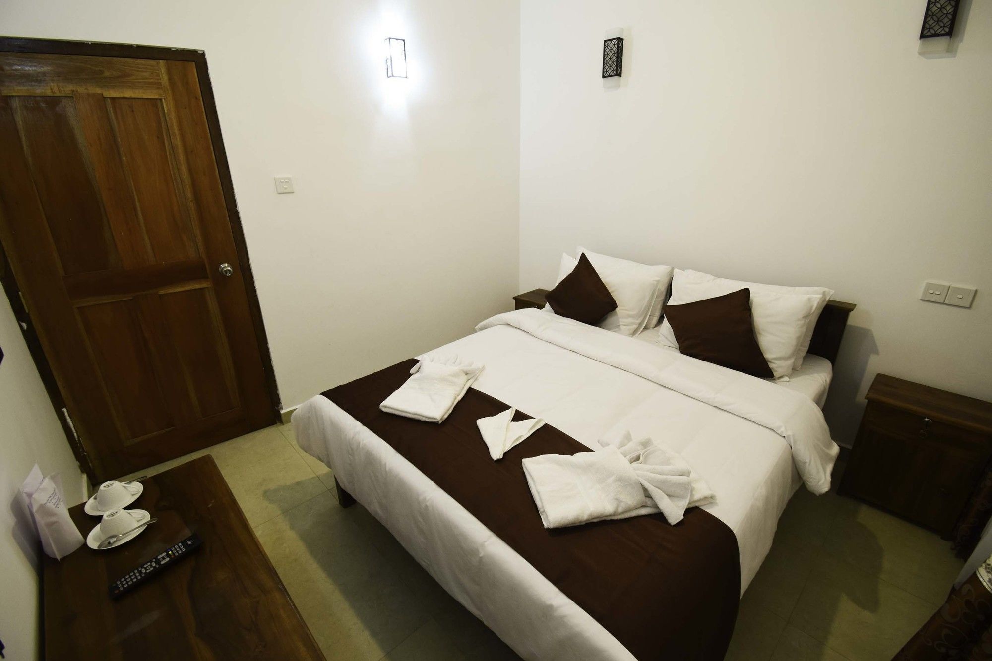Hotel Ranvil نوفارا إيلِيا المظهر الخارجي الصورة