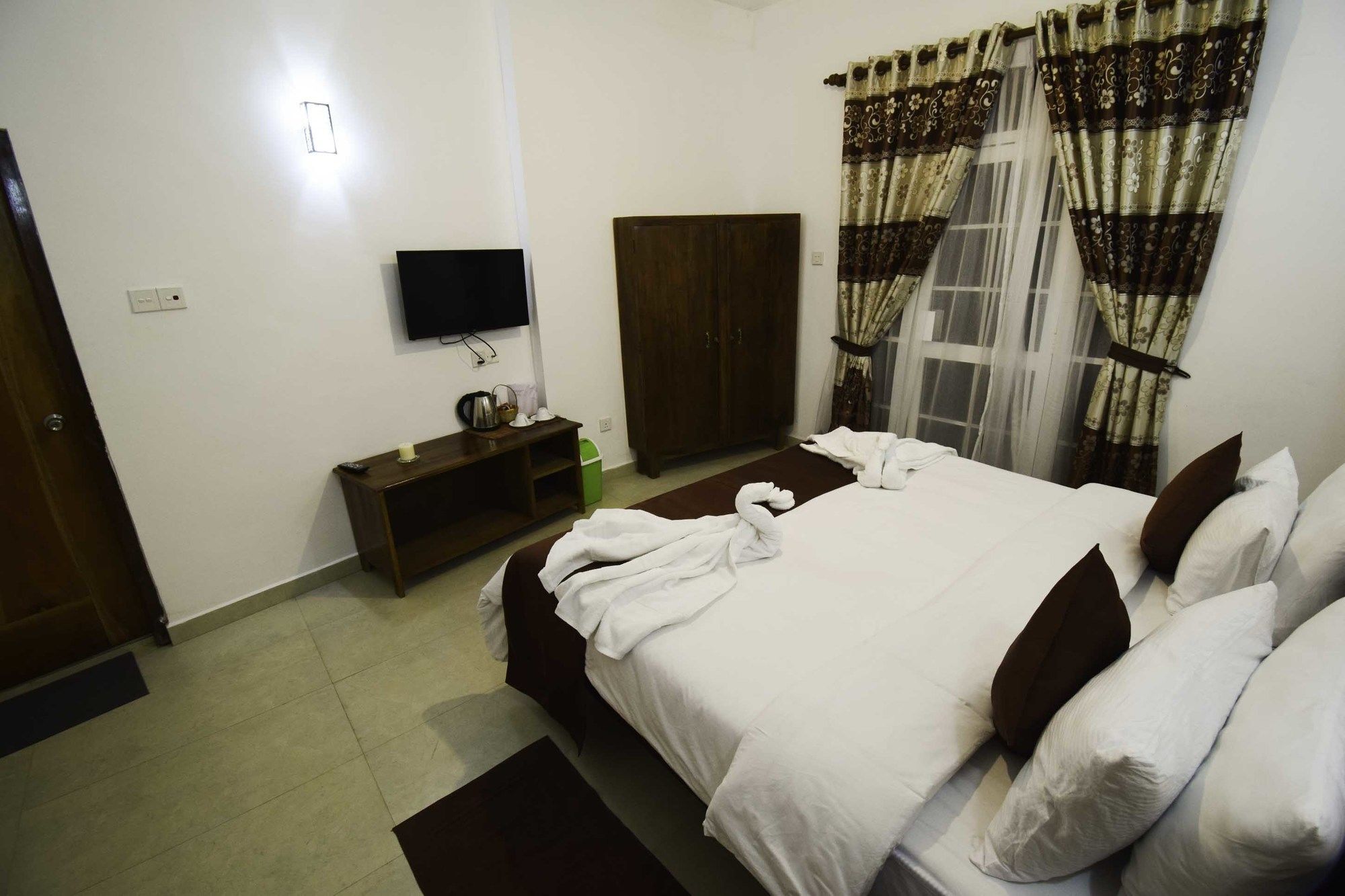 Hotel Ranvil نوفارا إيلِيا المظهر الخارجي الصورة